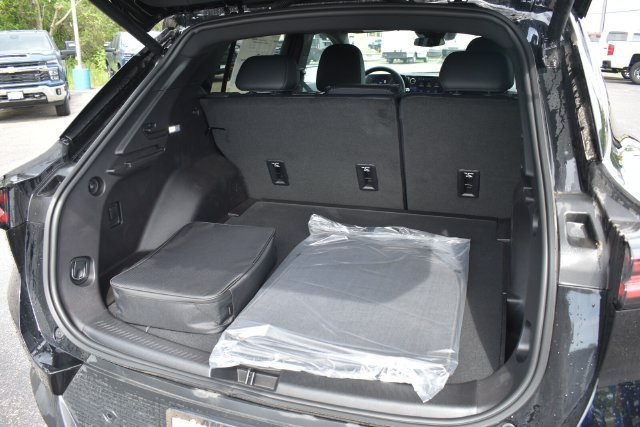 New 2026 Chevrolet Equinox EV LT AWD/4WD image 17