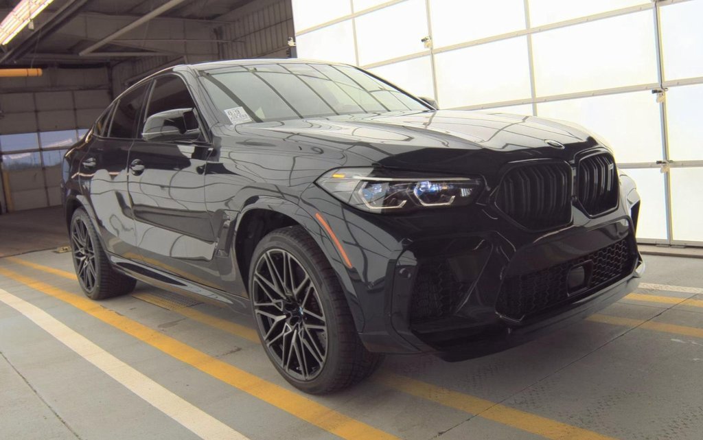 Used 2022 BMW X6 M Base w/ Competition Package image 3