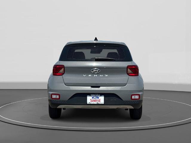 Used 2021 Hyundai Venue SE FWD image 6
