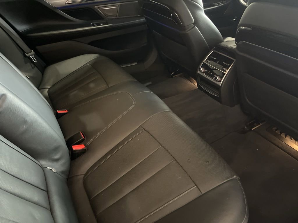 Used 2021 BMW 740i w/ M Sport Package image 39
