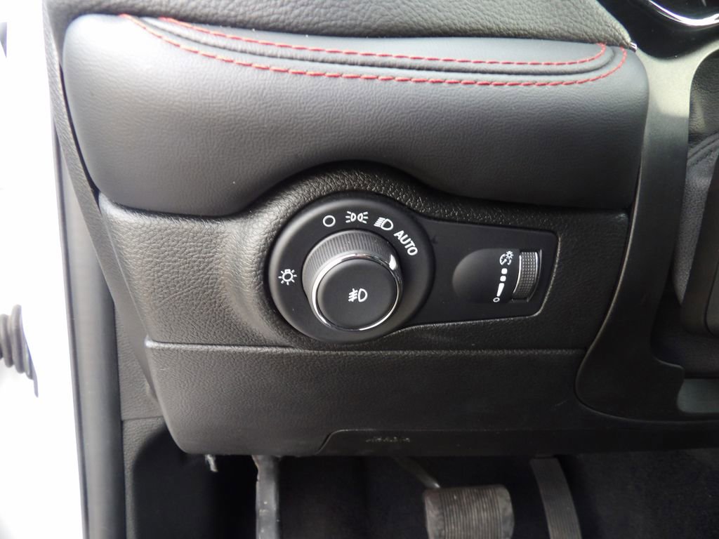 Used 2023 Dodge Durango GT image 12