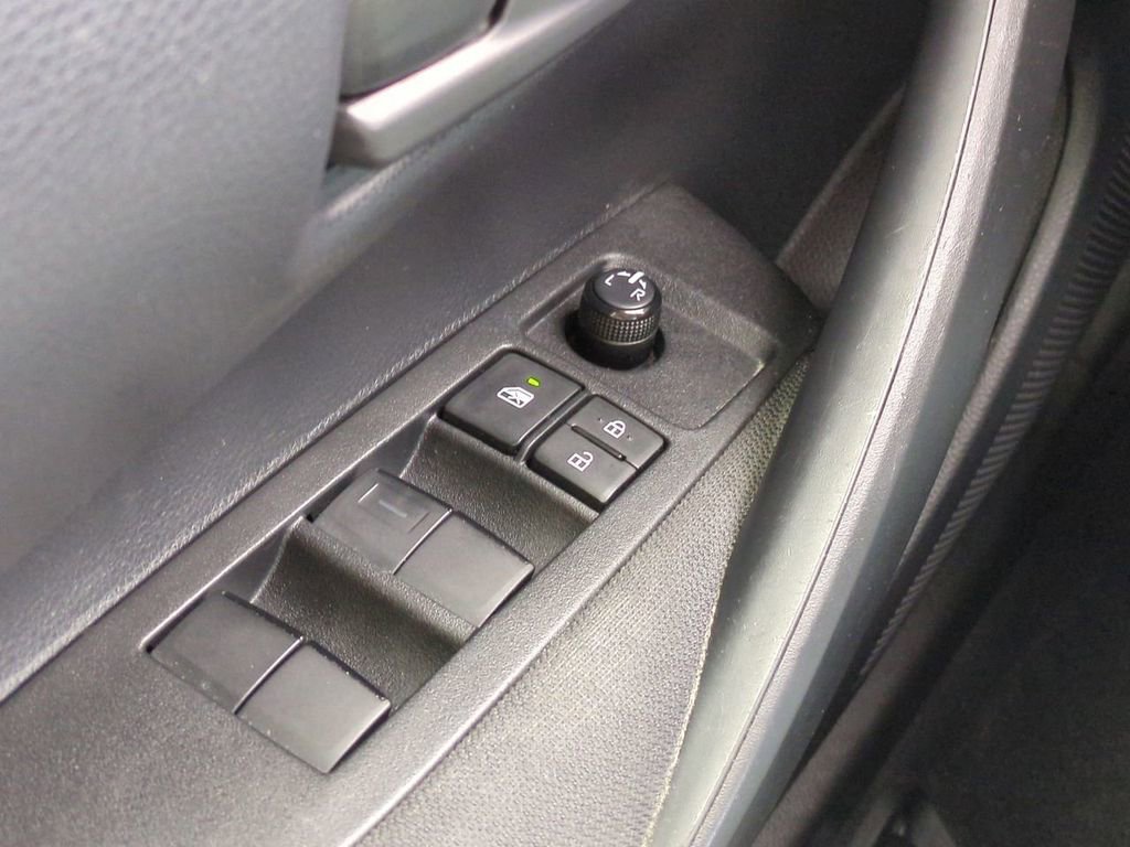 Used 2023 Toyota Corolla LE image 23