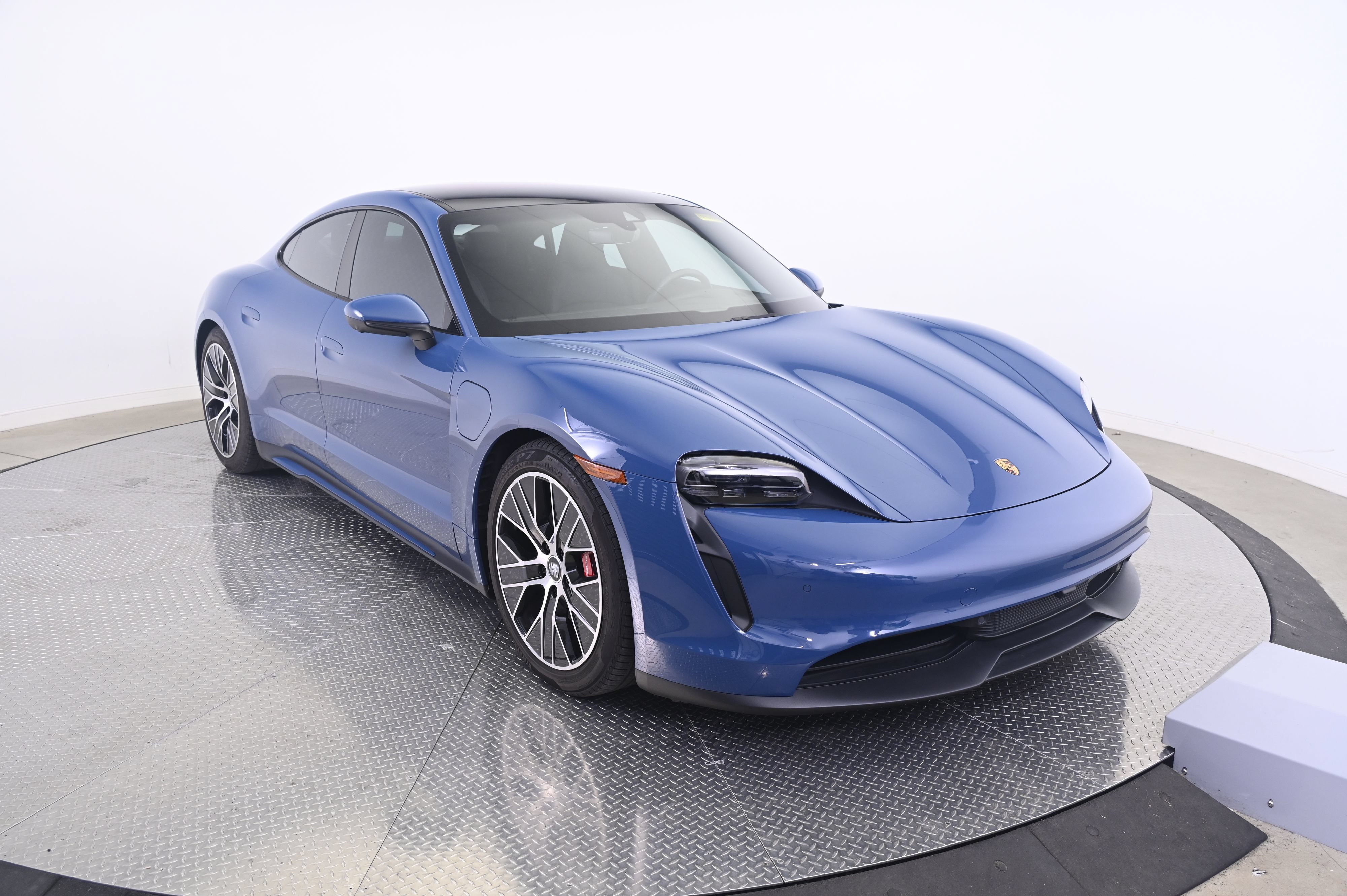 Certified 2023 Porsche Taycan 4S AWD/4WD image 9