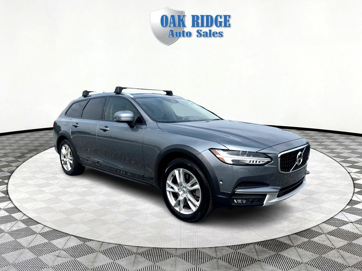 Used 2018 Volvo V90 T5 Cross Country w/ Convenience Package image 3