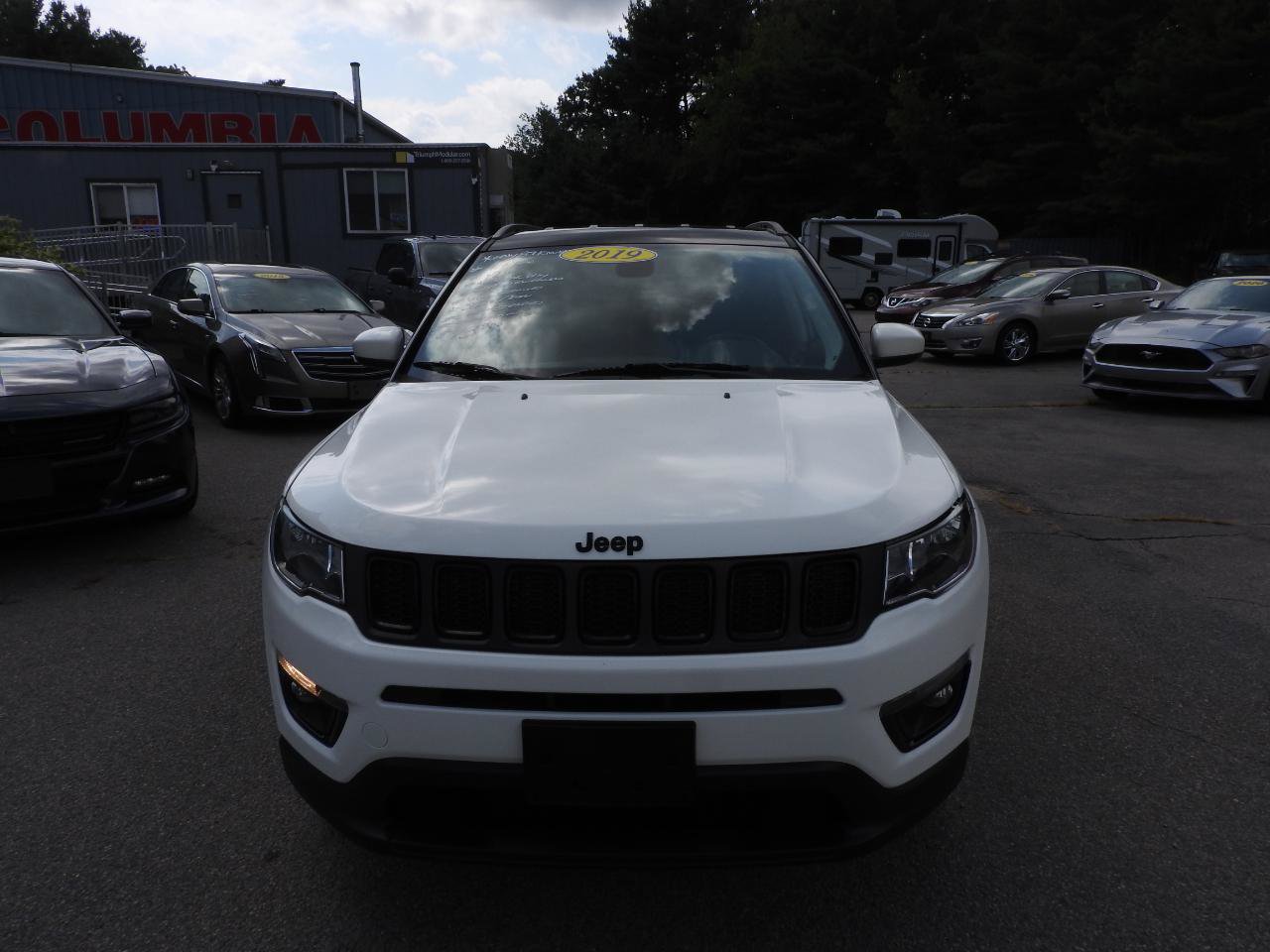 Used 2019 Jeep Compass Latitude AWD/4WD image 3