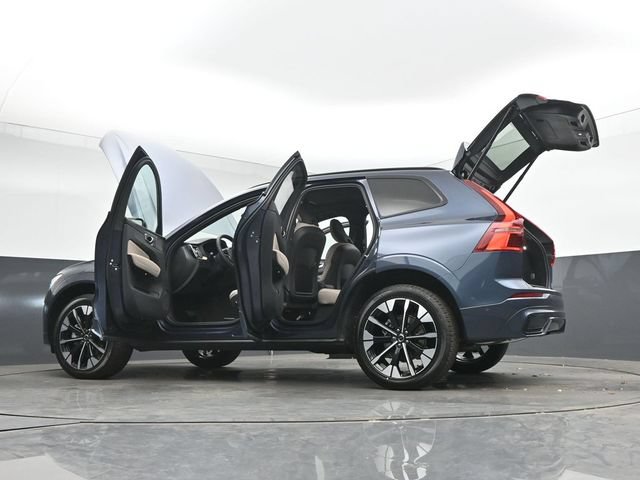 New 2026 Volvo XC60 B5 Plus w/ Protection Package Premier AWD/4WD image 55