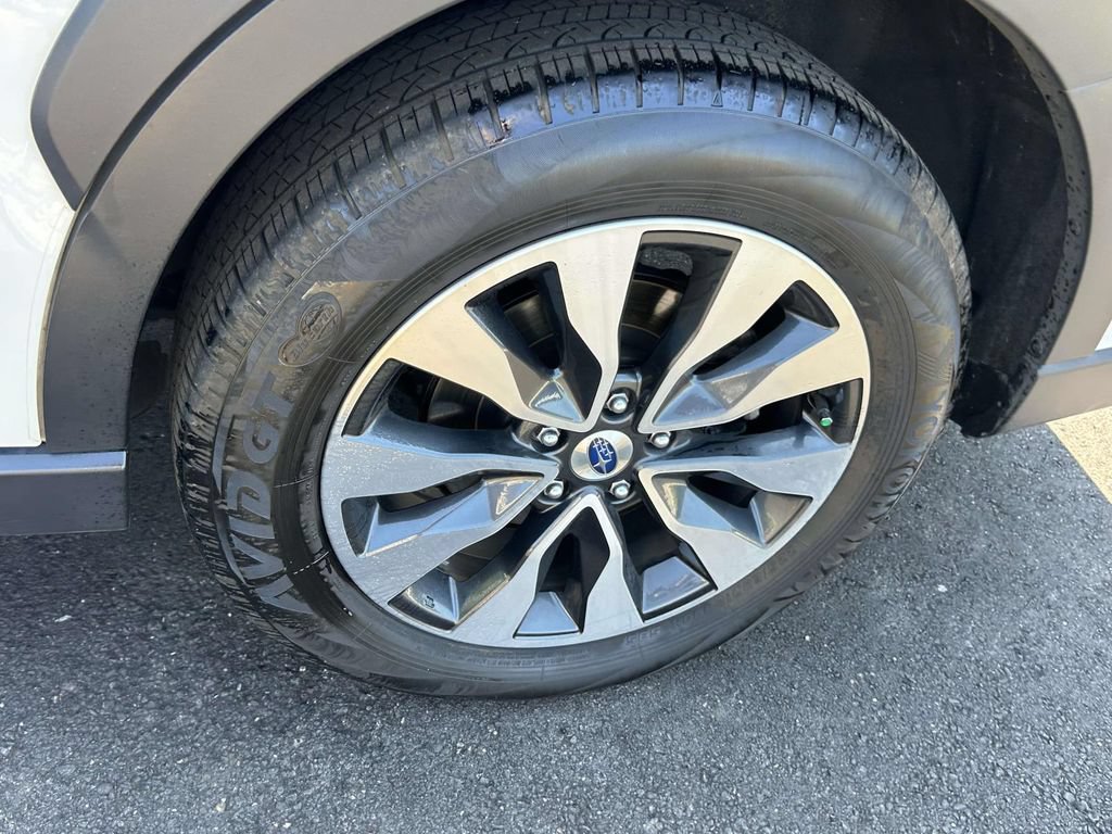 Certified 2023 Subaru Outback Touring AWD/4WD image 6
