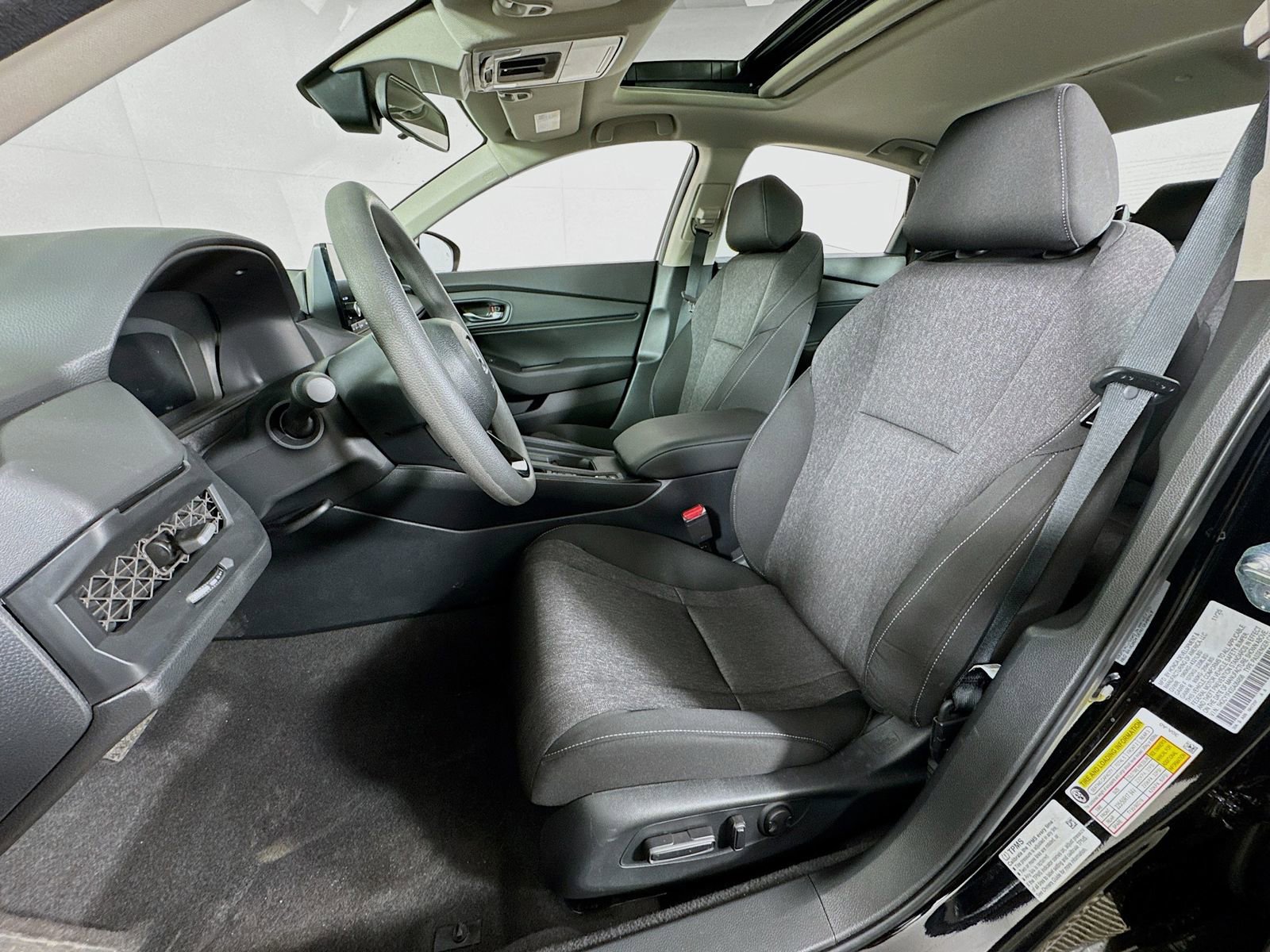 Certified 2025 Honda Accord SE image 11