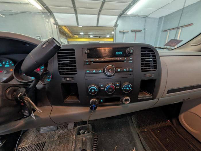 Used 2011 Chevrolet Silverado 1500 W/T w/ LS Package AWD/4WD image 36