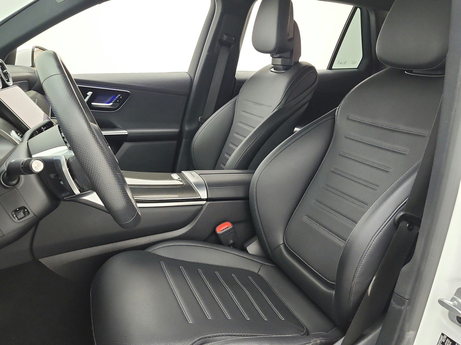 Used 2024 Mercedes-Benz GLC 300 image 13