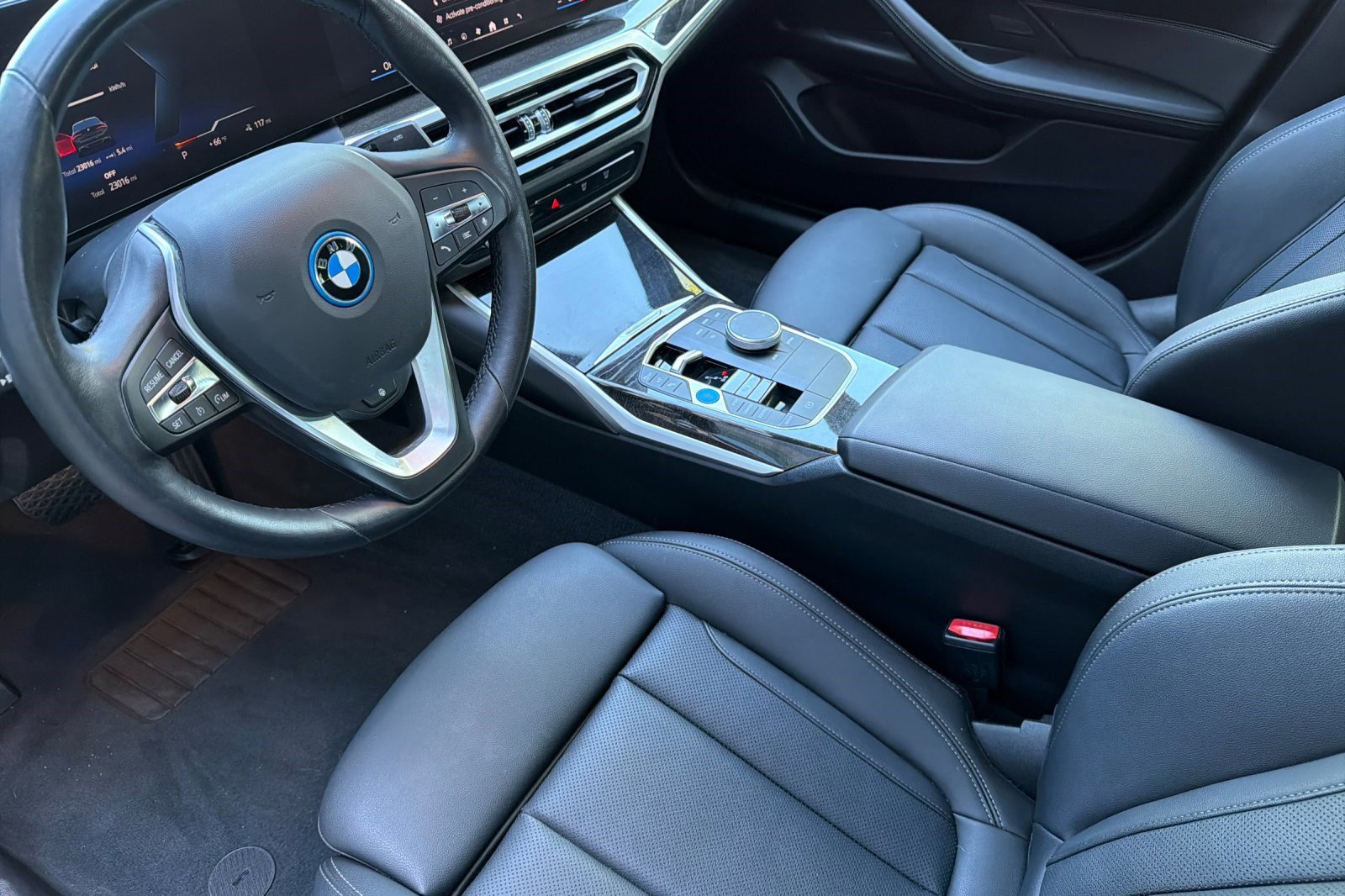 Used 2024 BMW i4 eDrive35 w/ Premium Package image 11