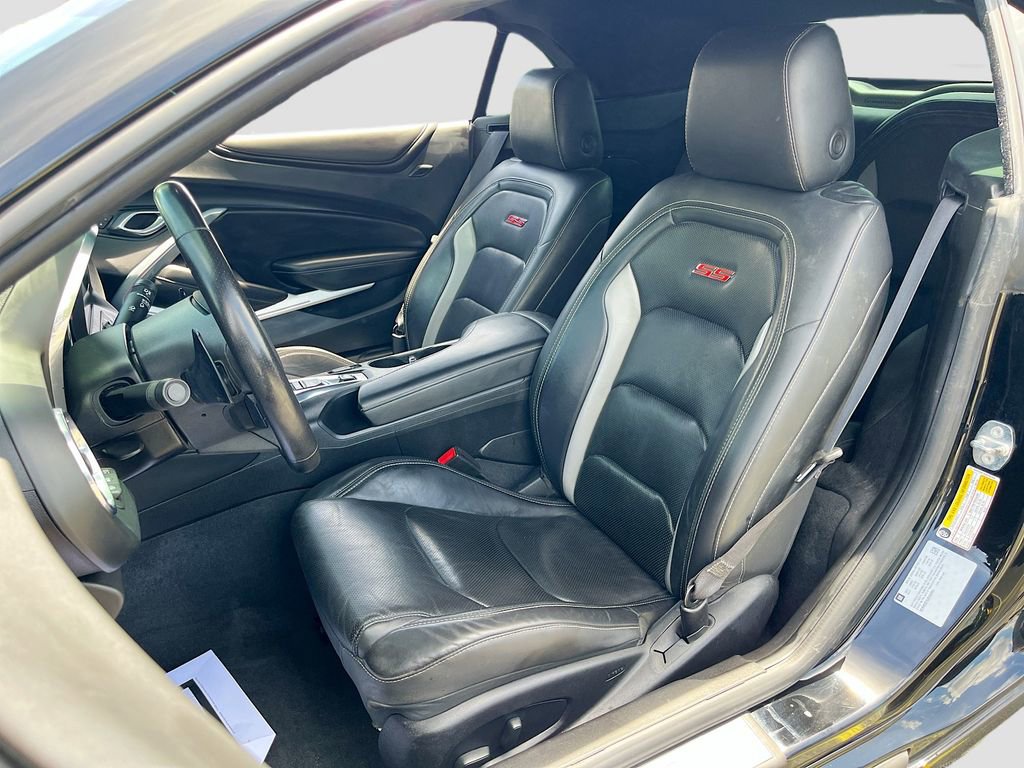 Used 2018 Chevrolet Camaro SS w/ Redline Edition RWD image 20