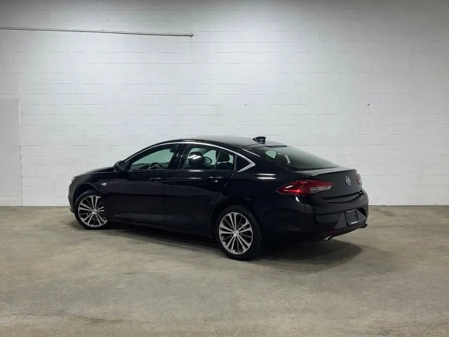 Used 2020 Buick Regal Essence FWD image 3