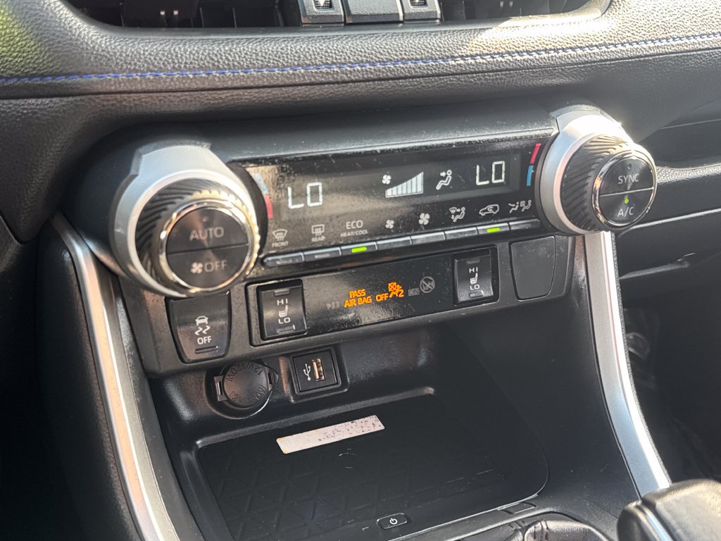 Used 2023 Toyota RAV4 XSE AWD/4WD image 22