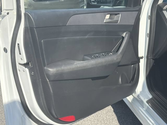 Used 2018 Hyundai Sonata SEL w/ Tech Package 02 FWD image 12