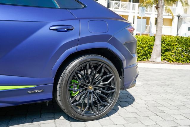 Used 2025 Lamborghini Urus SE image 43