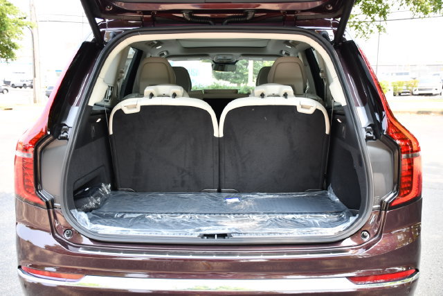 New 2026 Volvo XC90 T8 Ultra w/ Protection Package Premier AWD/4WD image 28