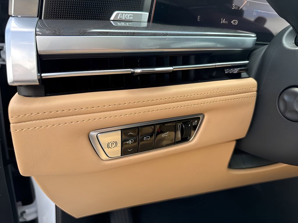 New 2025 Cadillac Escalade IQ Luxury 2 AWD/4WD image 30