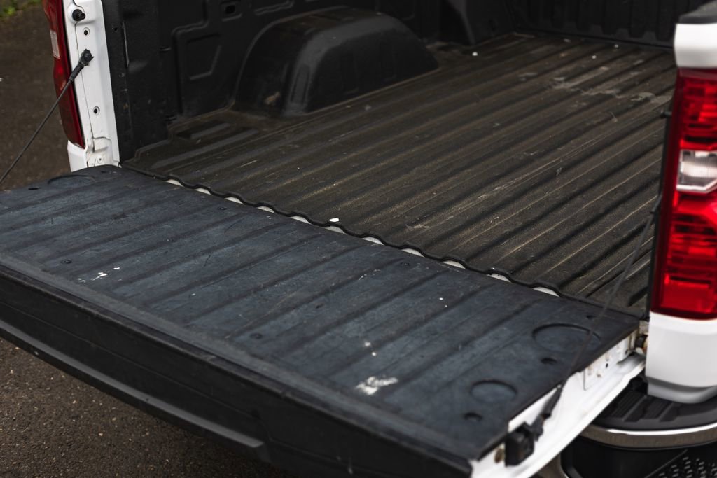Used 2019 Chevrolet Silverado 1500 LT w/ True North Edition AWD/4WD image 12