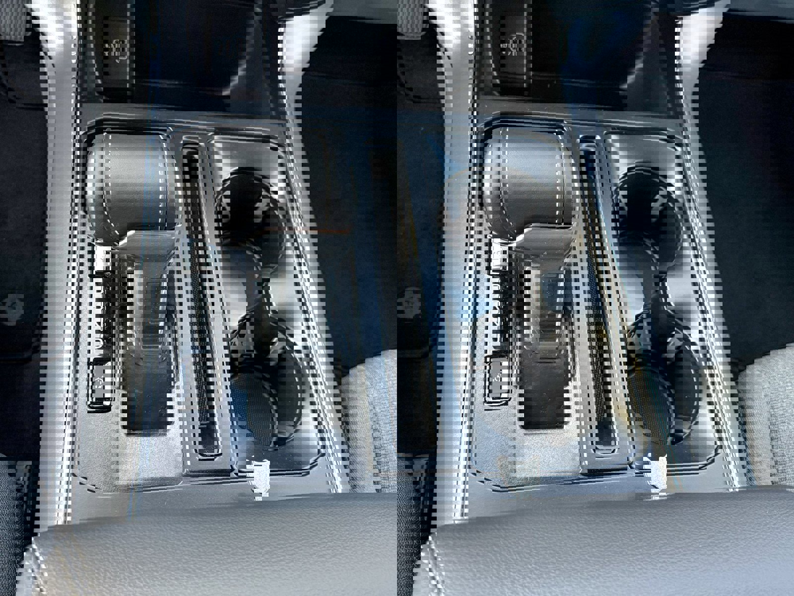 New 2025 Ford F150 Lightning XLT image 50