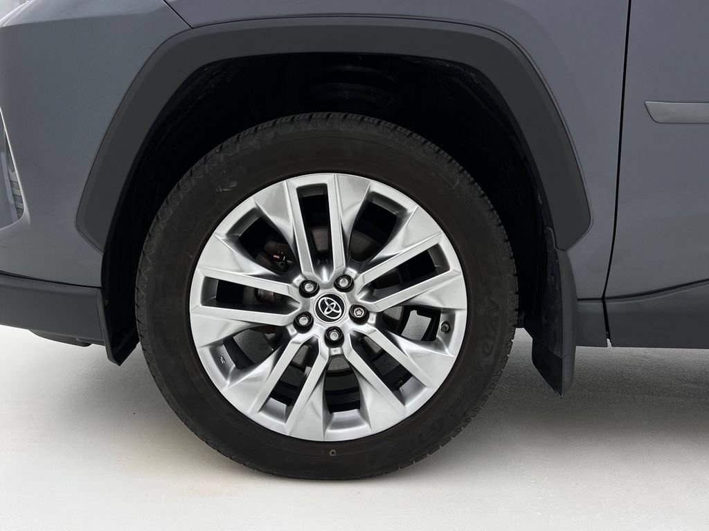 Used 2019 Toyota RAV4 Limited w/ Advanced Technology Package AWD/4WD image 27