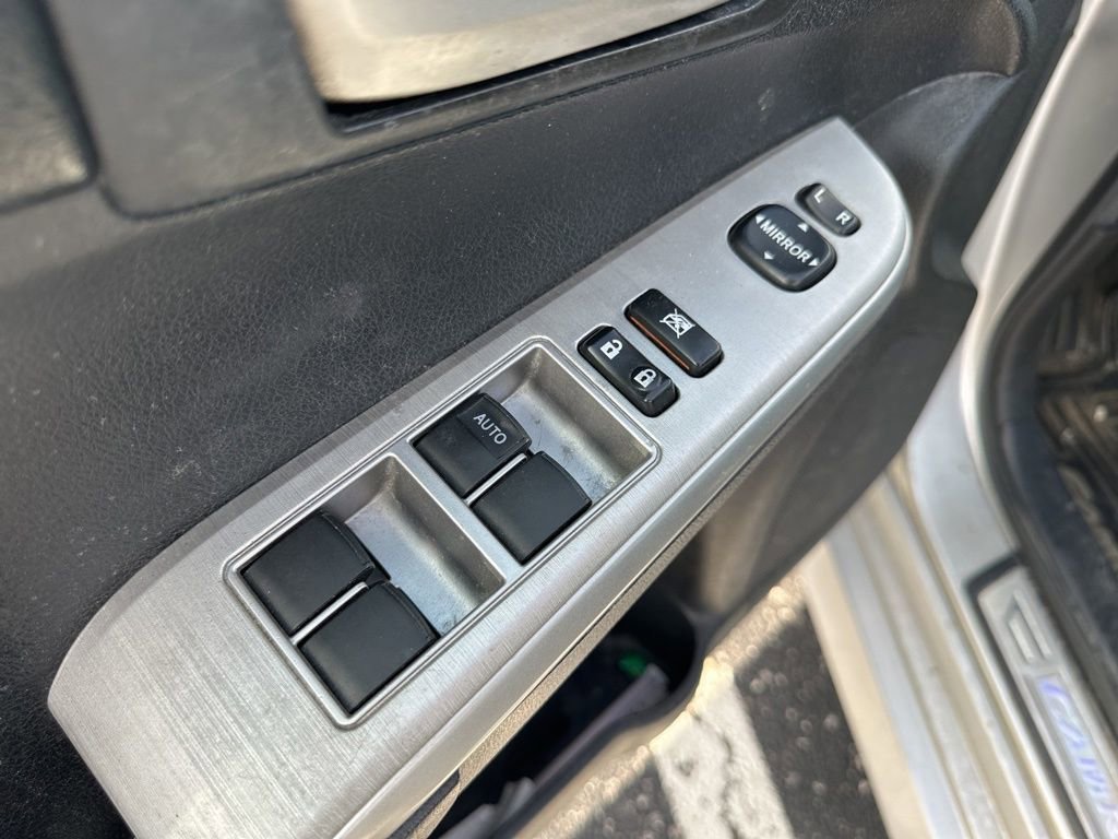 Used 2012 Toyota Camry SE FWD image 14