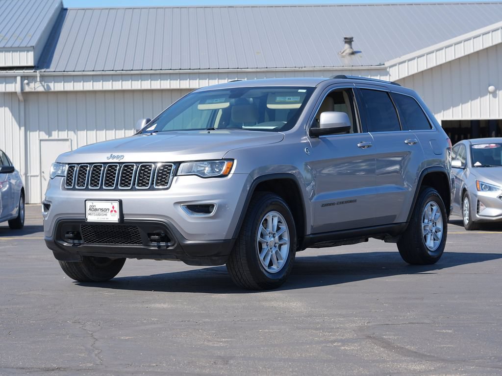 Used 2019 Jeep Grand Cherokee Laredo AWD/4WD image 7