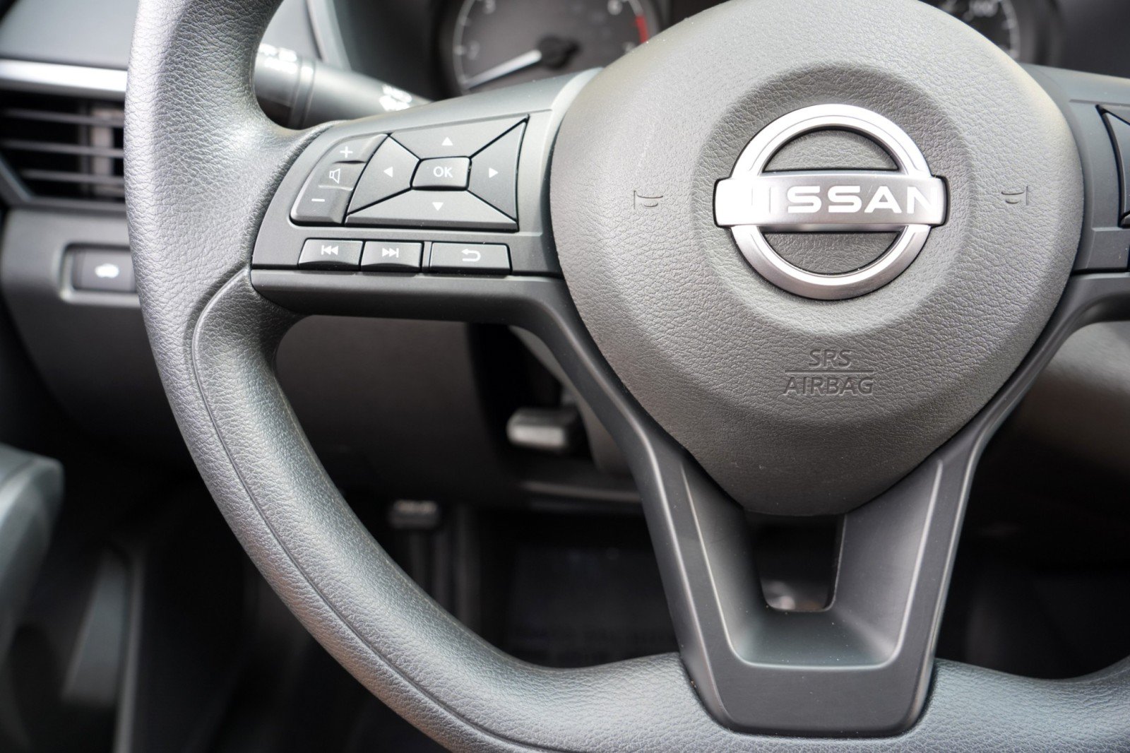 Used 2024 Nissan Altima 2.5 S FWD image 18