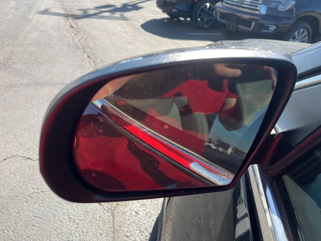 Used 2019 Jeep Cherokee Latitude w/ Popular Appearance Group image 15