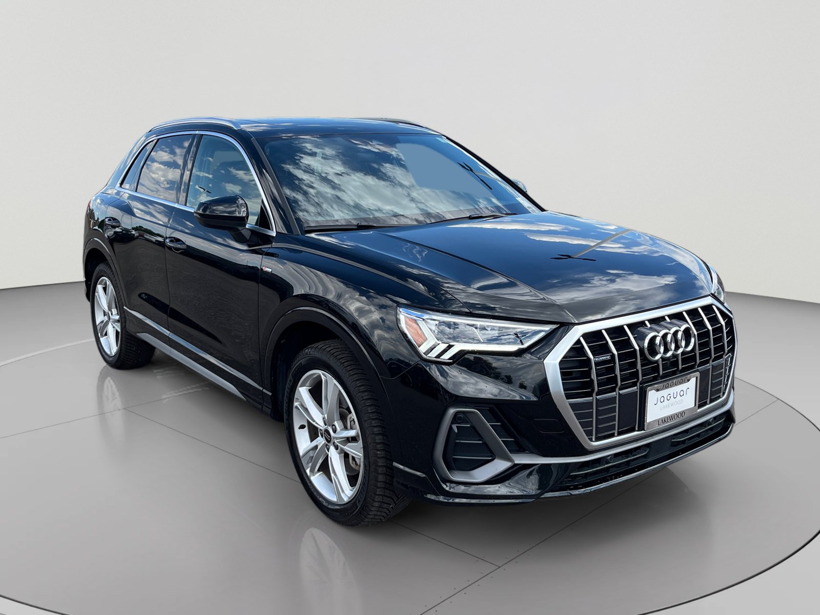 Used 2023 Audi Q3 2.0T Premium Plus AWD/4WD image 7