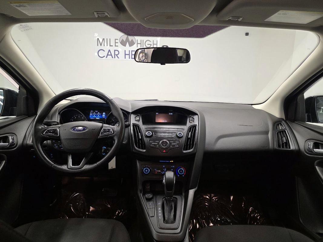 Used 2018 Ford Focus SE w/ Cold Weather Package FWD image 4