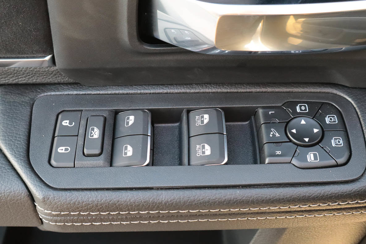 New 2027 RAM 3500 Laramie AWD/4WD image 14