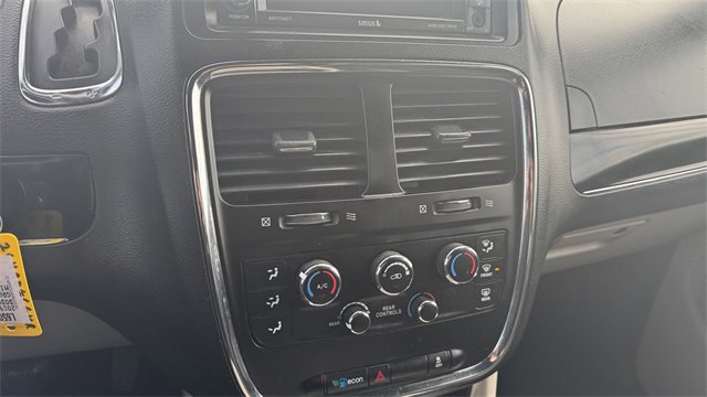 Used 2019 Dodge Grand Caravan SXT image 27