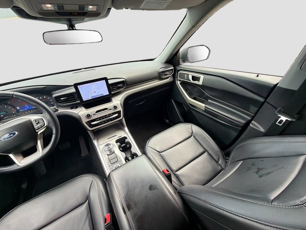 Used 2023 Ford Explorer XLT AWD/4WD image 26