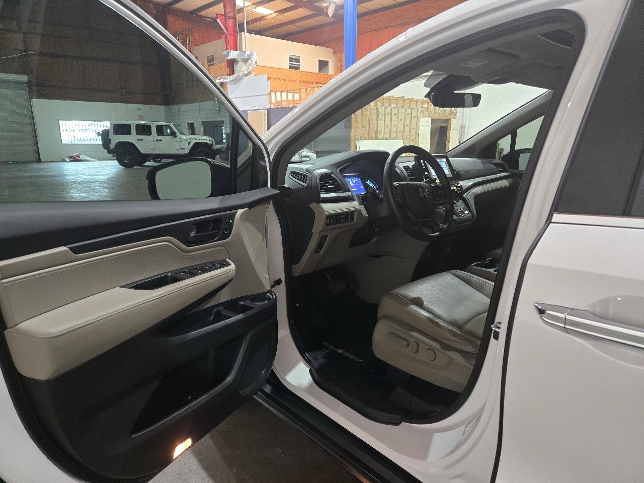 Used 2023 Honda Odyssey EX-L image 21
