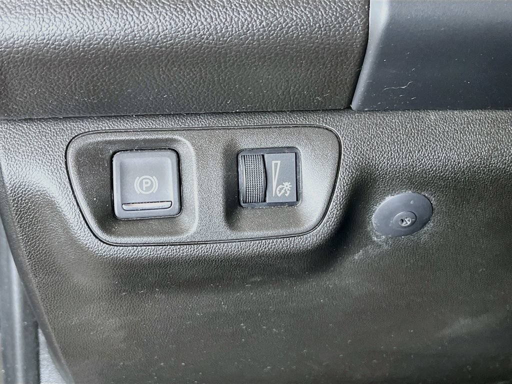 Used 2020 GMC Acadia AT4 w/ LPO, Floor Liner Package AWD/4WD image 10