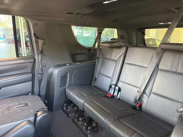 Used 2022 Chevrolet Suburban RST w/ Sport Performance Package image 10