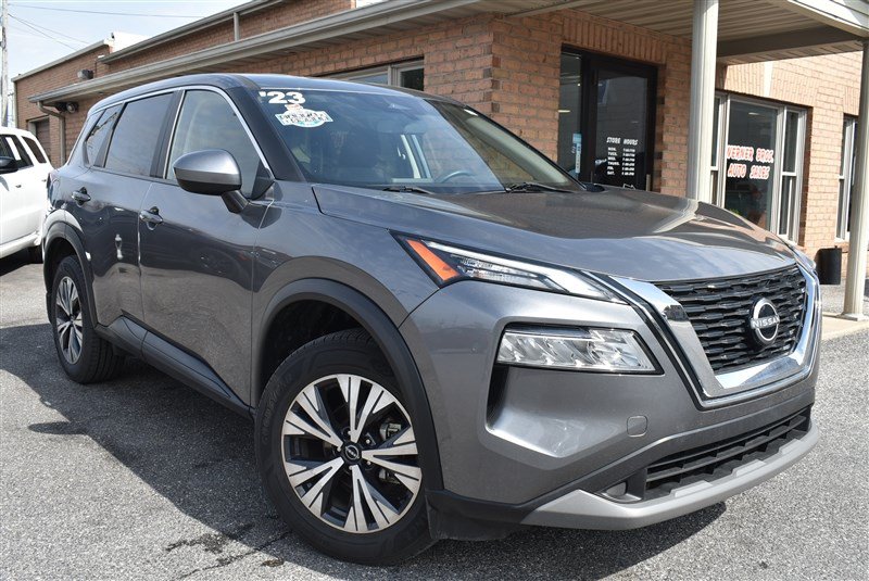 Used 2023 Nissan Rogue SV AWD/4WD image 1
