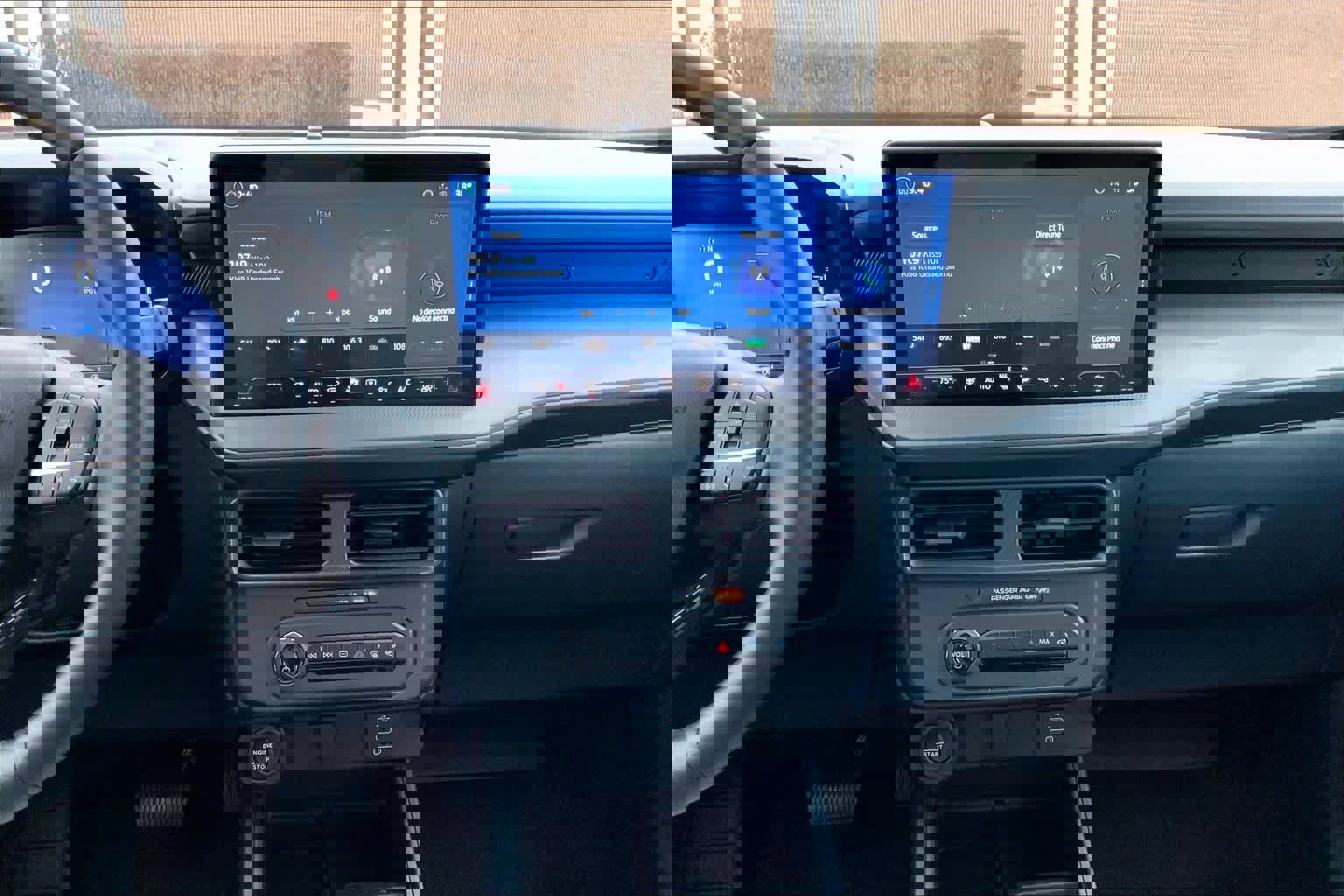 Used 2025 Ford Maverick XLT w/ XLT Luxury Package image 6