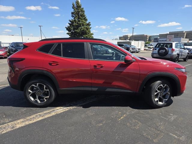 New 2026 Chevrolet Trax LT w/ Driver Confidence Package FWD image 24