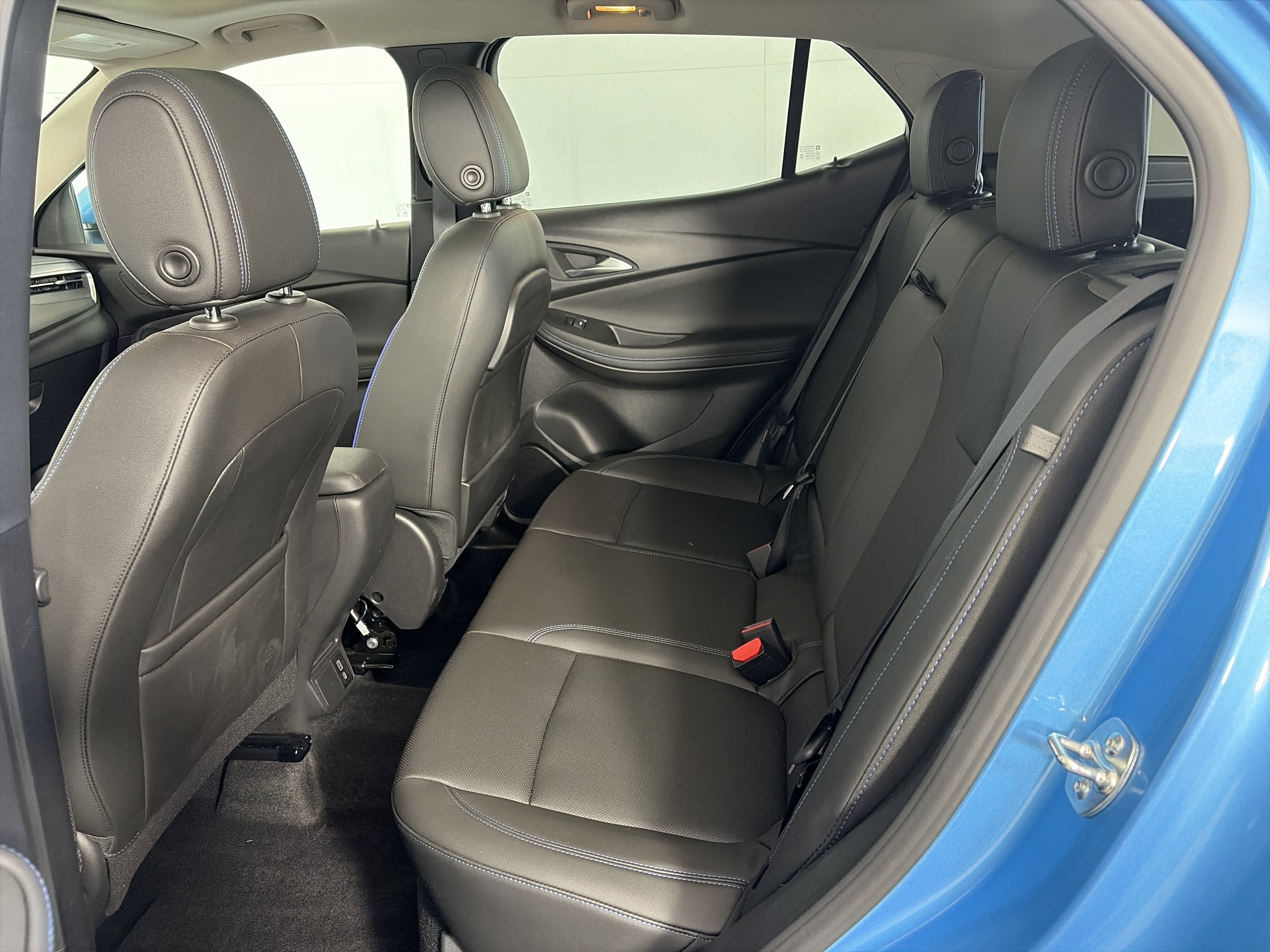 Used 2026 Buick Encore GX Sport Touring w/ Comfort Package image 7