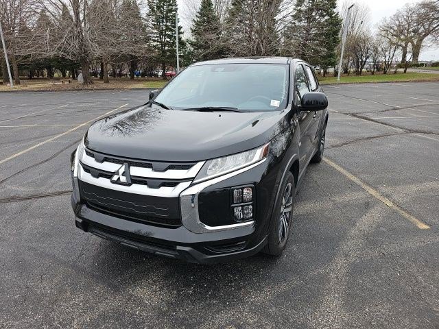 Used 2025 Mitsubishi Outlander Sport ES image 2