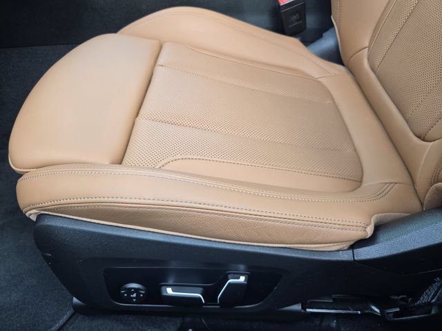 Used 2025 BMW M340i w/ Parking Assistance Package RWD image 21