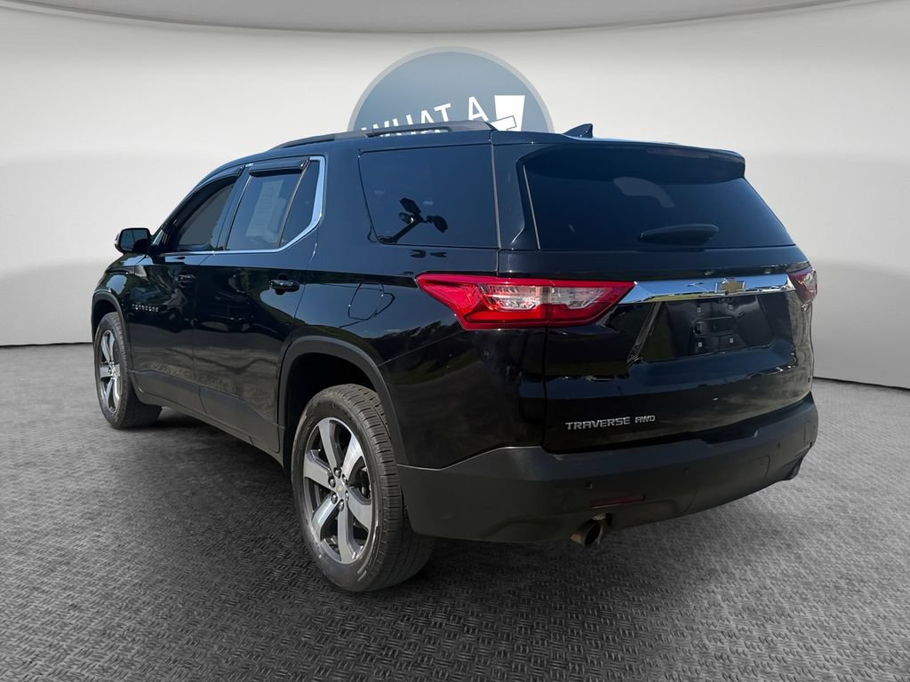 Used 2021 Chevrolet Traverse LT w/ LT Premium Package AWD/4WD image 6