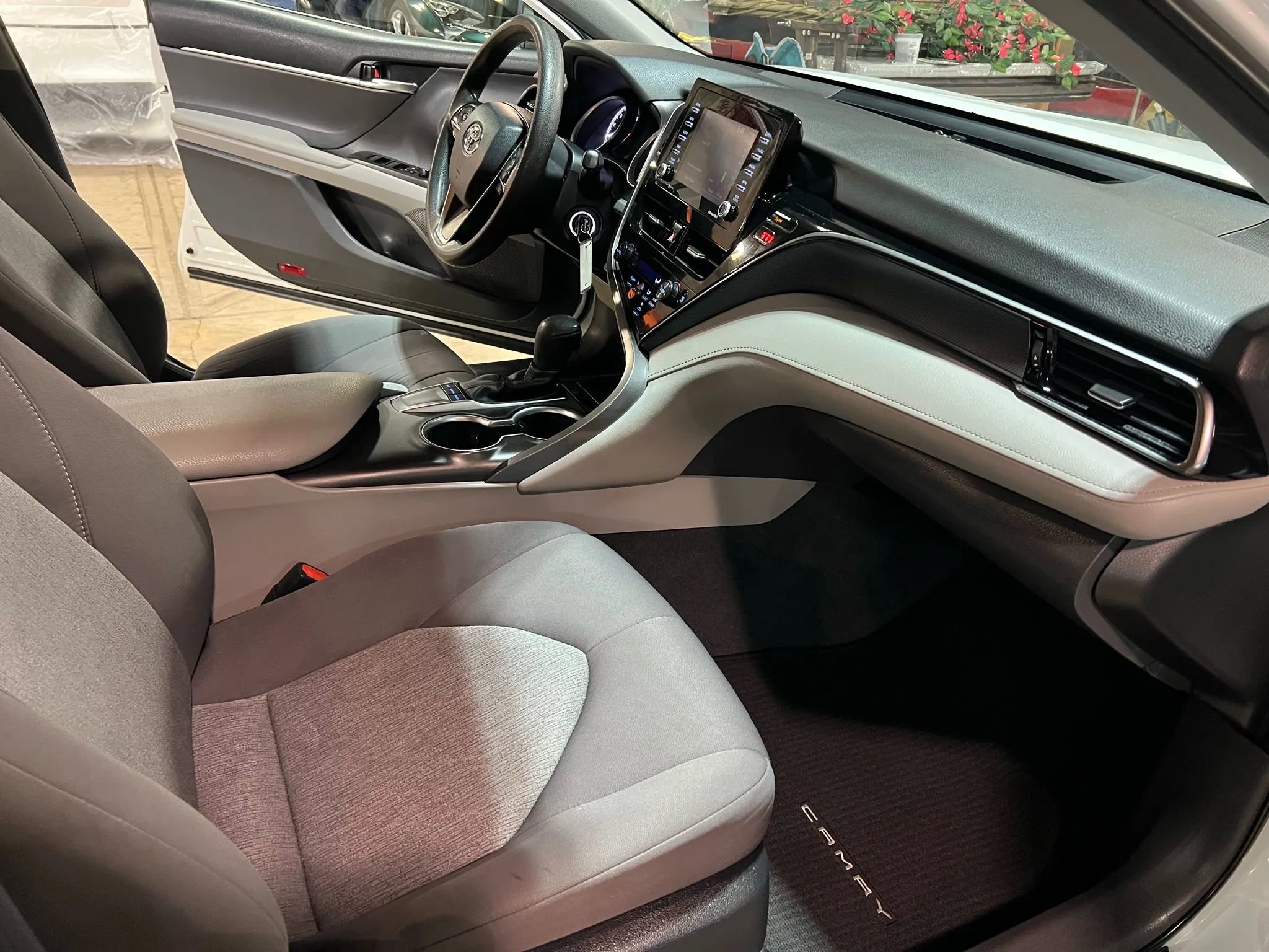 Used 2023 Toyota Camry LE image 15