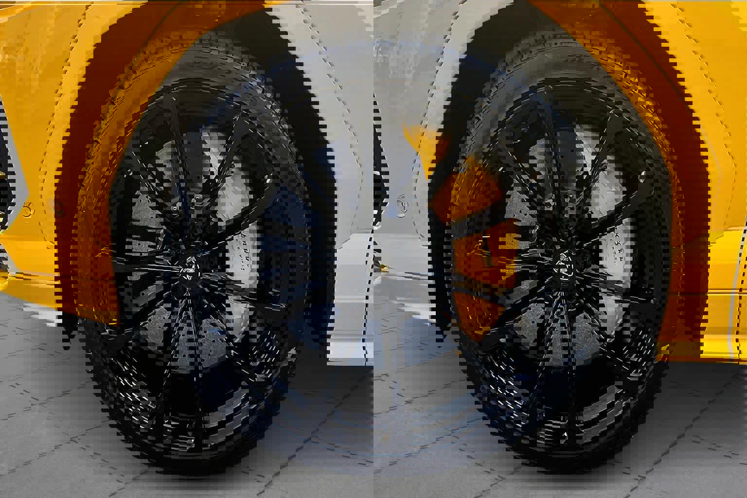 Used 2022 Lamborghini Urus image 10