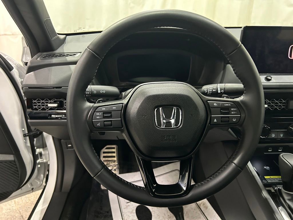 Used 2025 Honda Accord Sport image 16