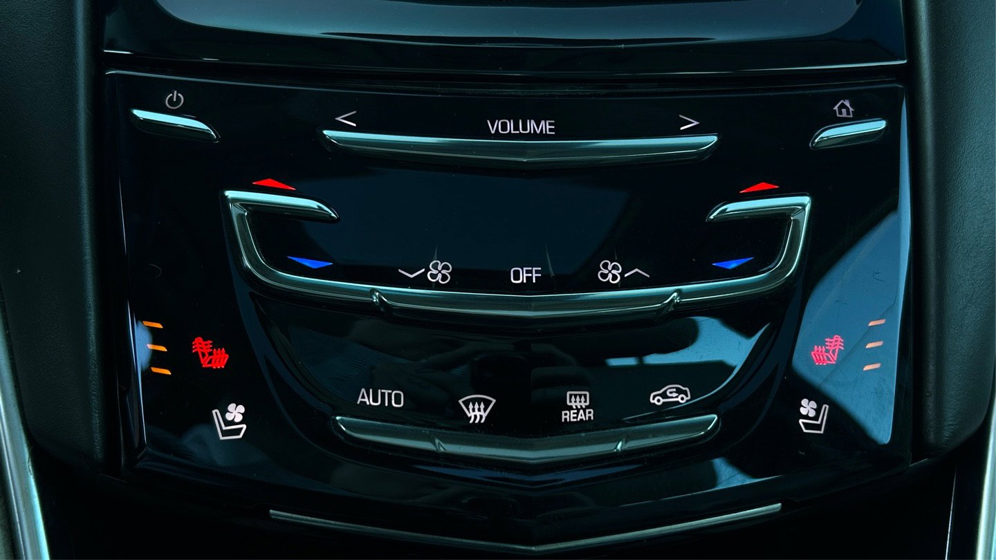 Used 2014 Cadillac XTS Platinum image 31