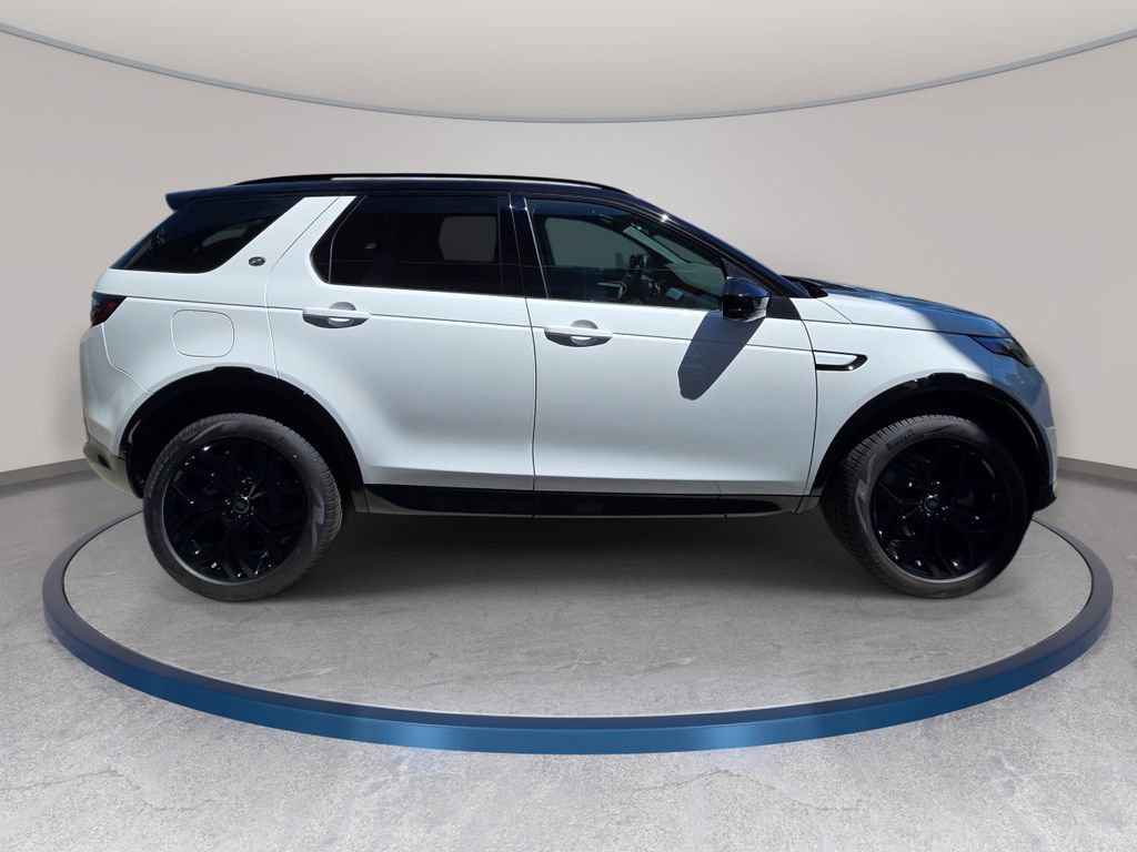 New 2026 Land Rover Discovery Sport Landmark AWD/4WD image 4