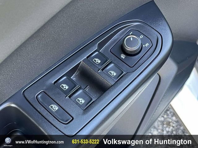 Certified 2025 Volkswagen Taos SE w/ Taos Adventure Package (SXB) image 15